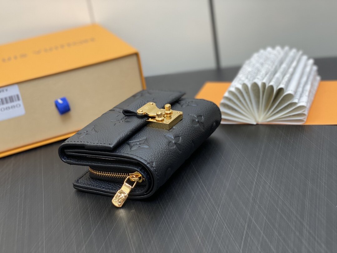 LV M80880